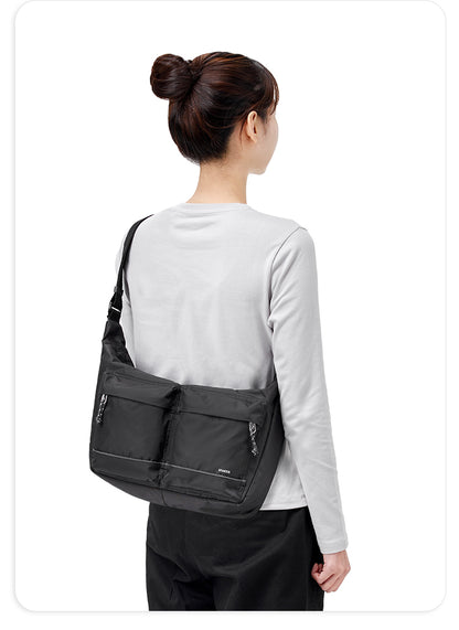 韓國 Branden 4重防盜斜背袋 L【SM342】