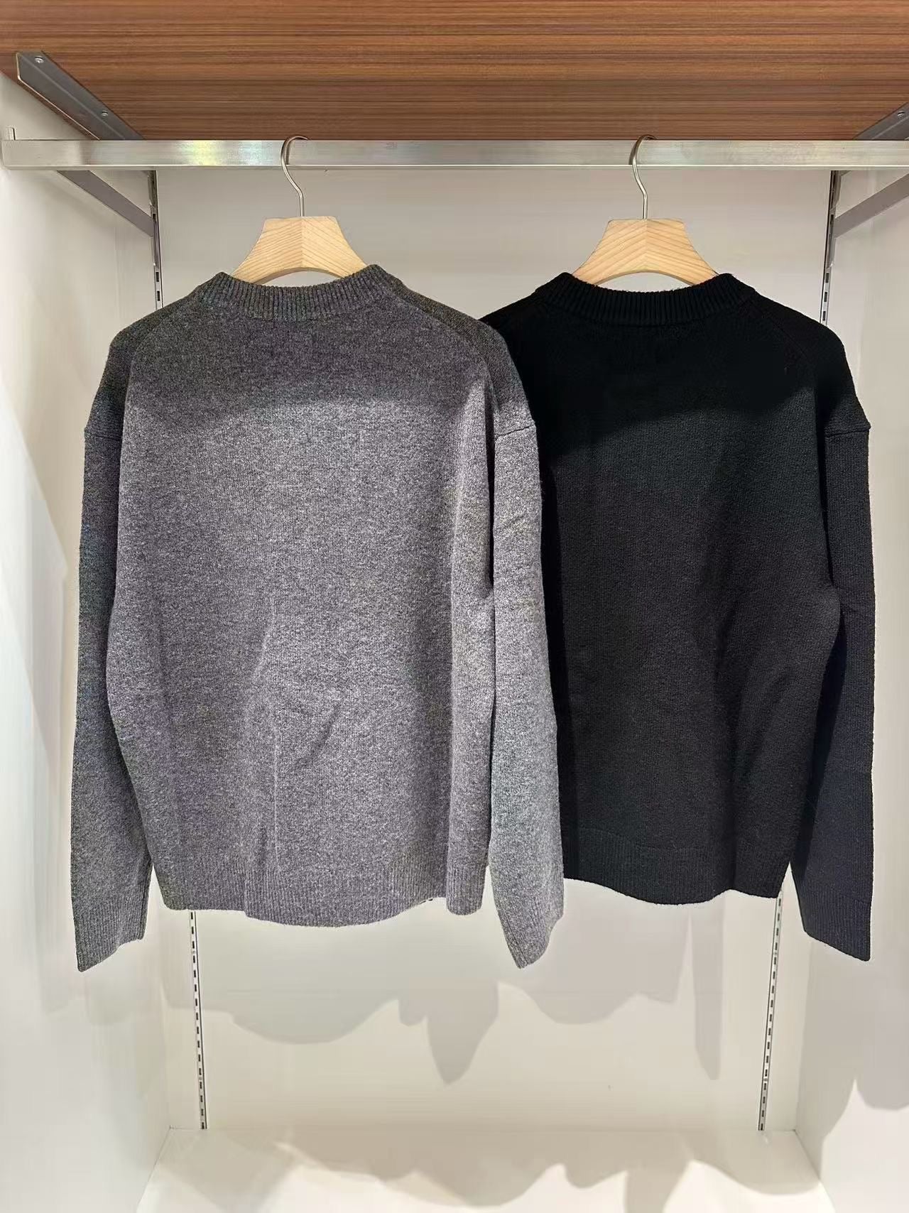 韓國 Wacky Willy Typo Logo Round Neck Cardigan【WW105】