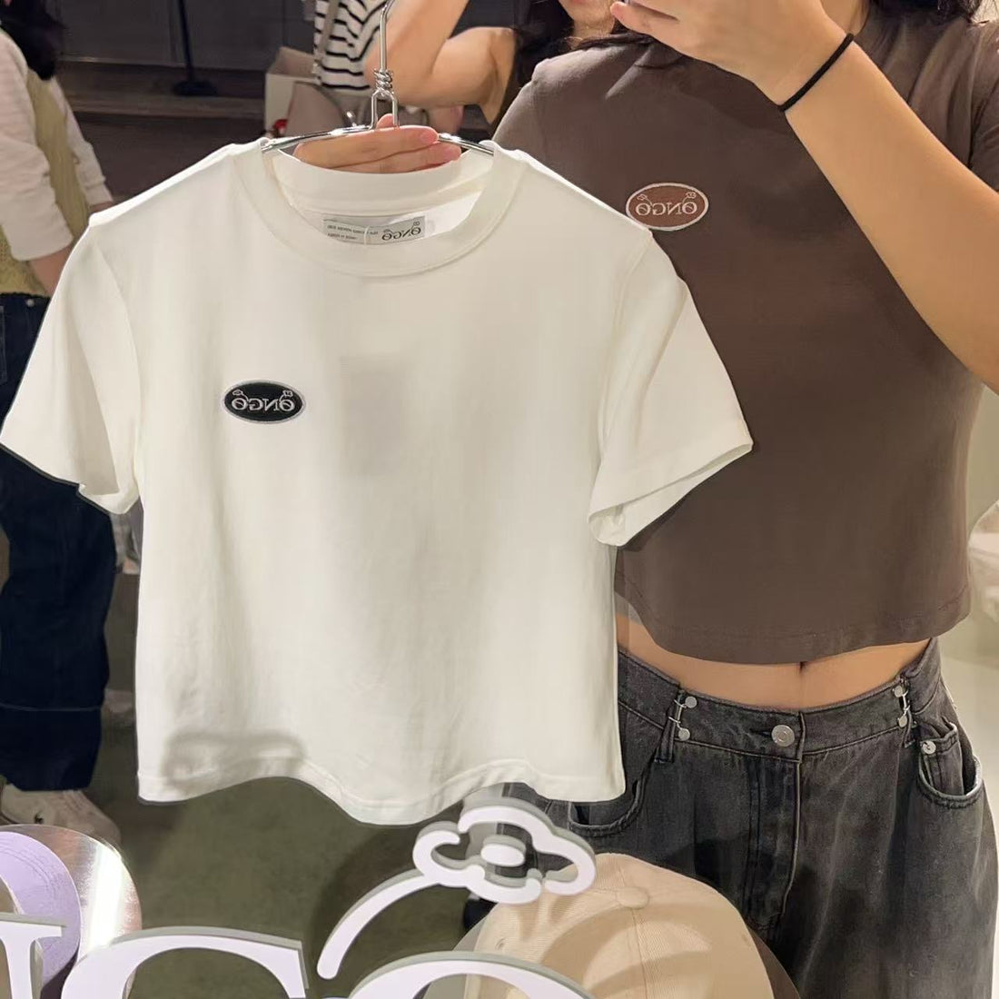 韓國 ONGO Wappen Crop Tee【ON020】