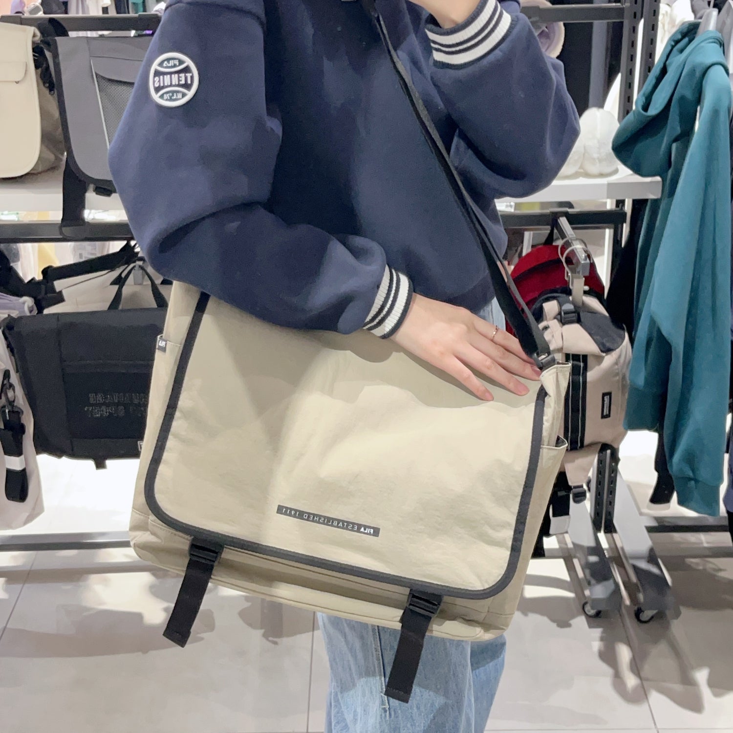 韓國 FILA Daylight Messenger Bag【FA068】