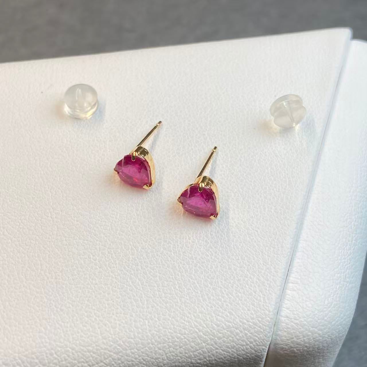 日本直送 愛心紅寶石金耳釘【JS371】