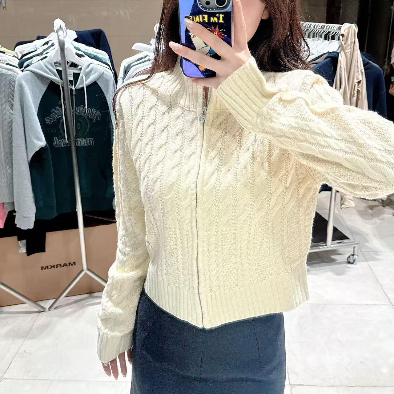 【現貨】韓國 Markm Women's cable cropped high-neck knitwear zip-up ivory【MA334】