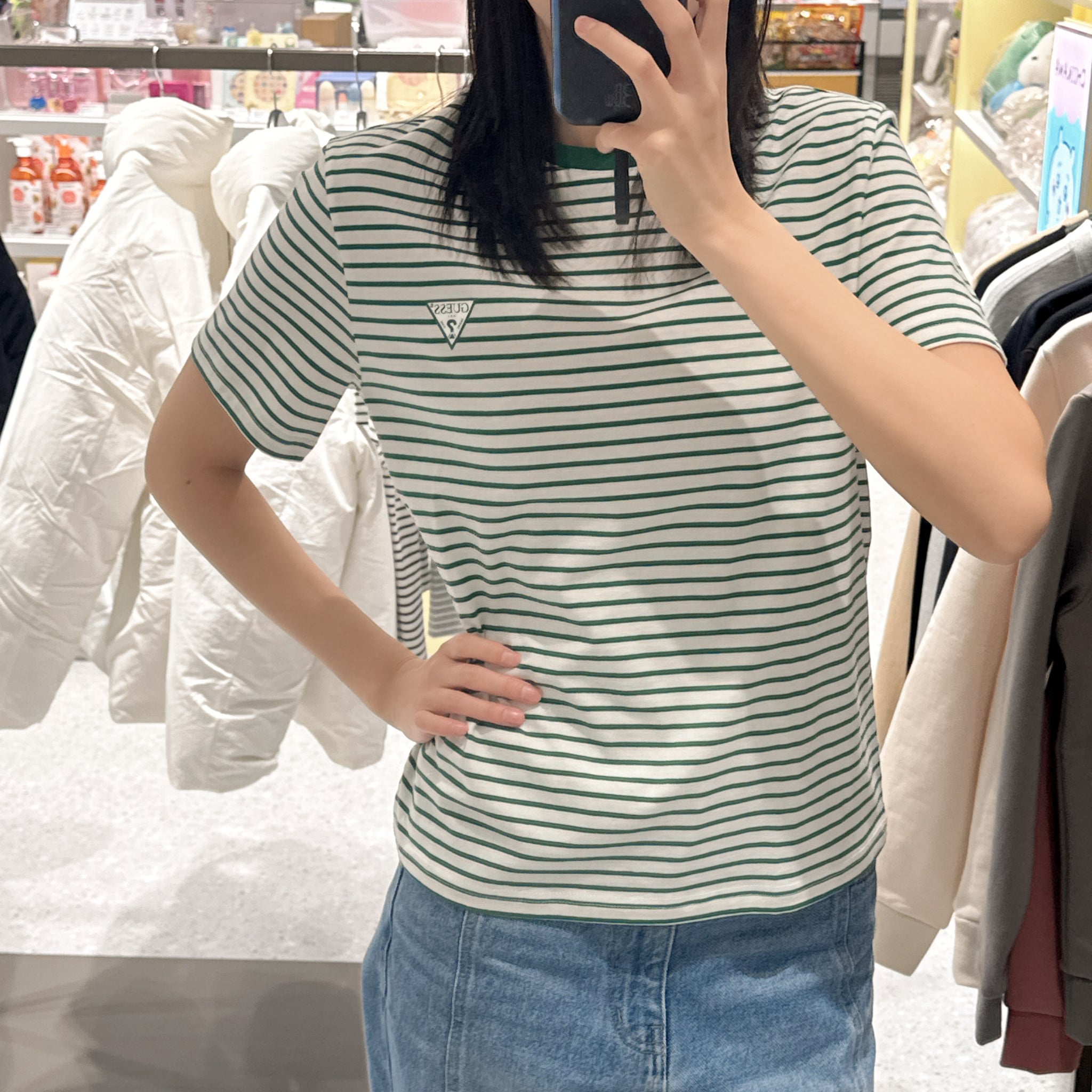 韓國 Guess Men's Mini Triangle Stripe Short Sleeve T-Shirt【GU032】