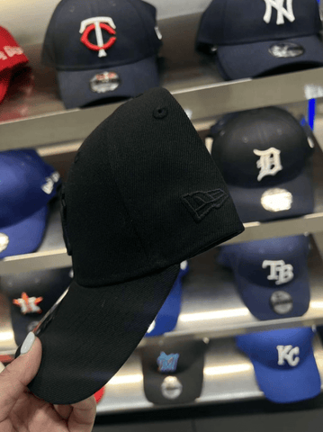 韓國 MLB New York Yankees black on black ball cap - STT Mall HK 靚太網購 -- Default Title