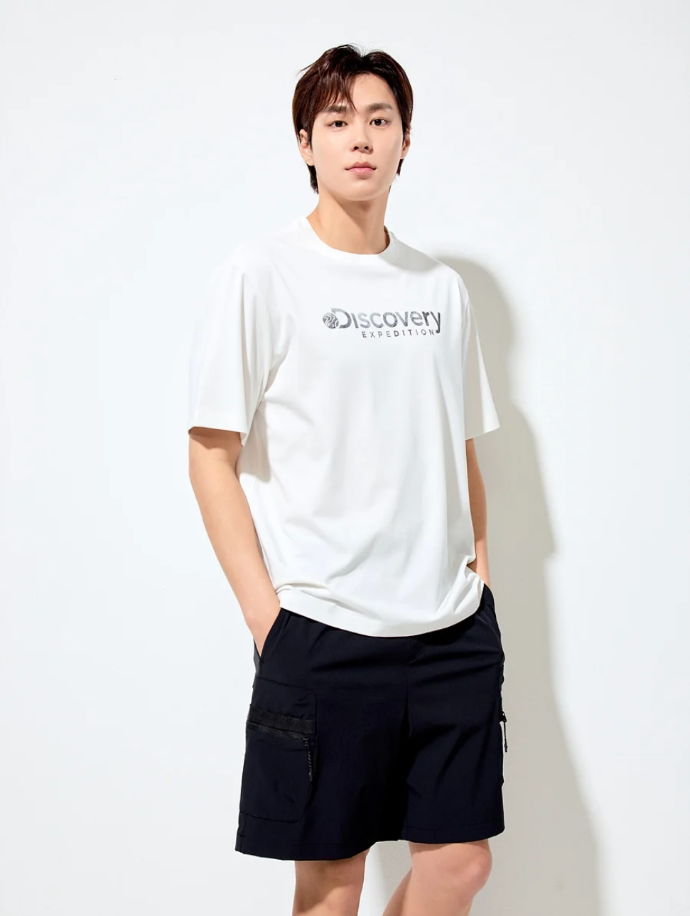 韓國 Discovery Fresh Washing Logo Graphic Short Sleeve T-Shirt凉爽防晒面料【DY022】