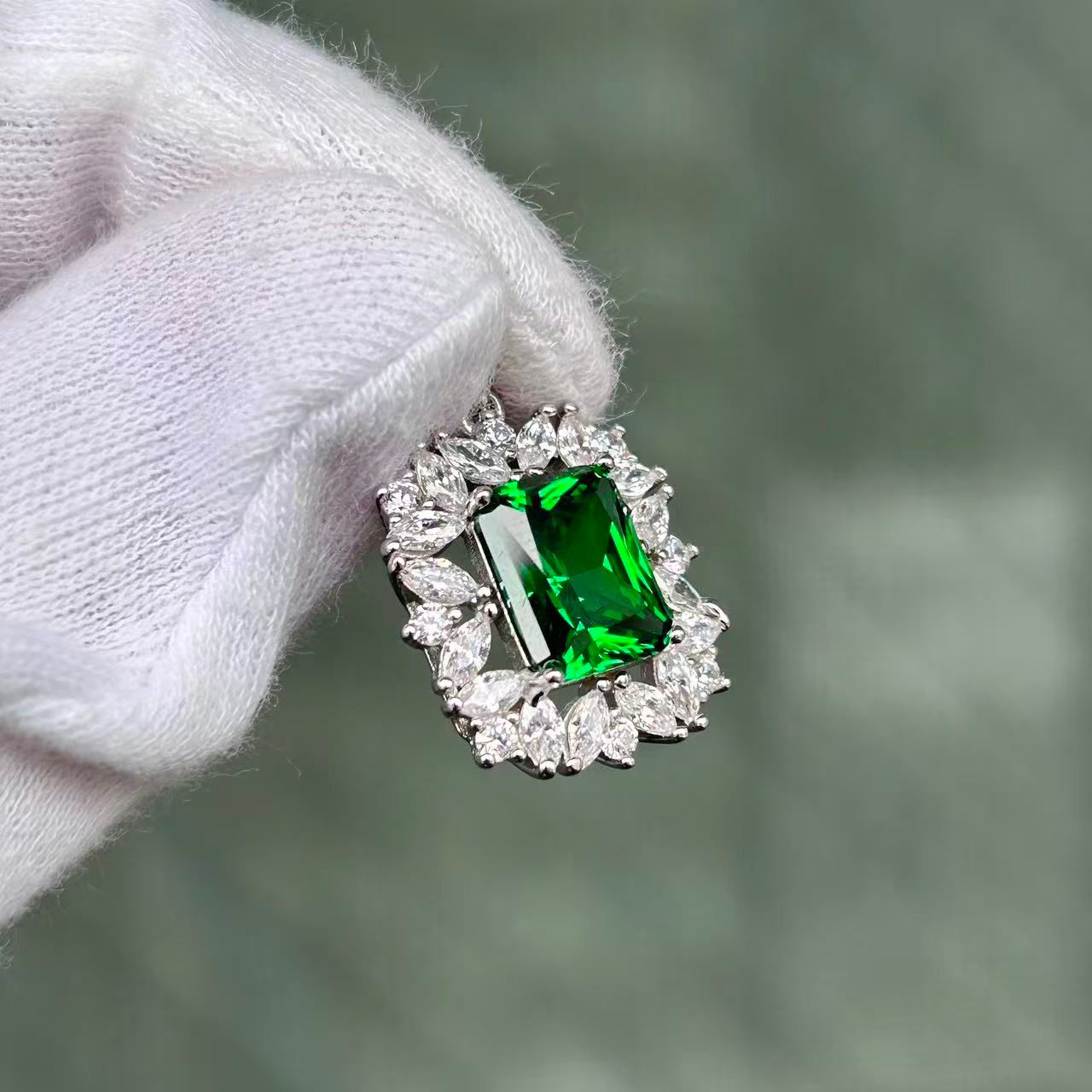 日本直送 綠尖晶銀項鍊【JS405】