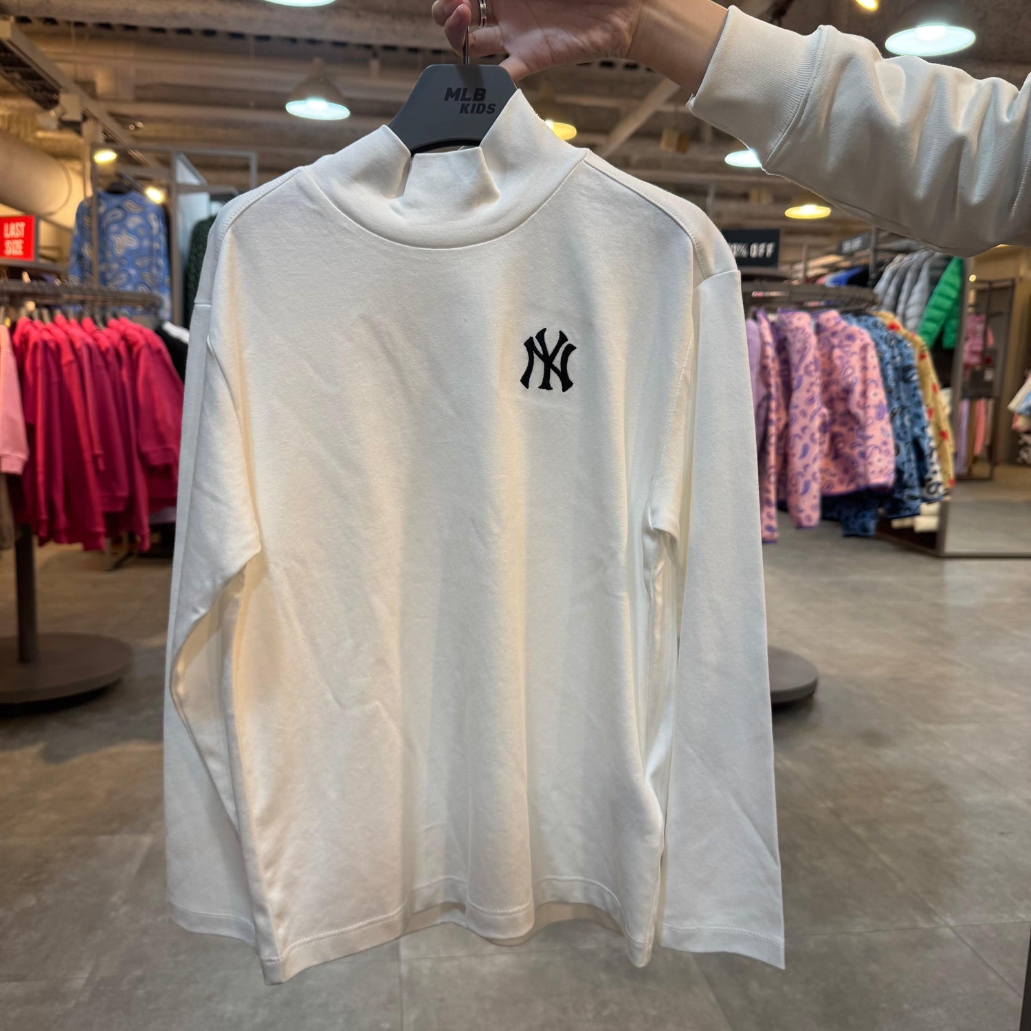 韓國 MLB KIDS Basic Logo Mock Neck T-Shirt 【MB122】 - STT Mall HK 靚太網購