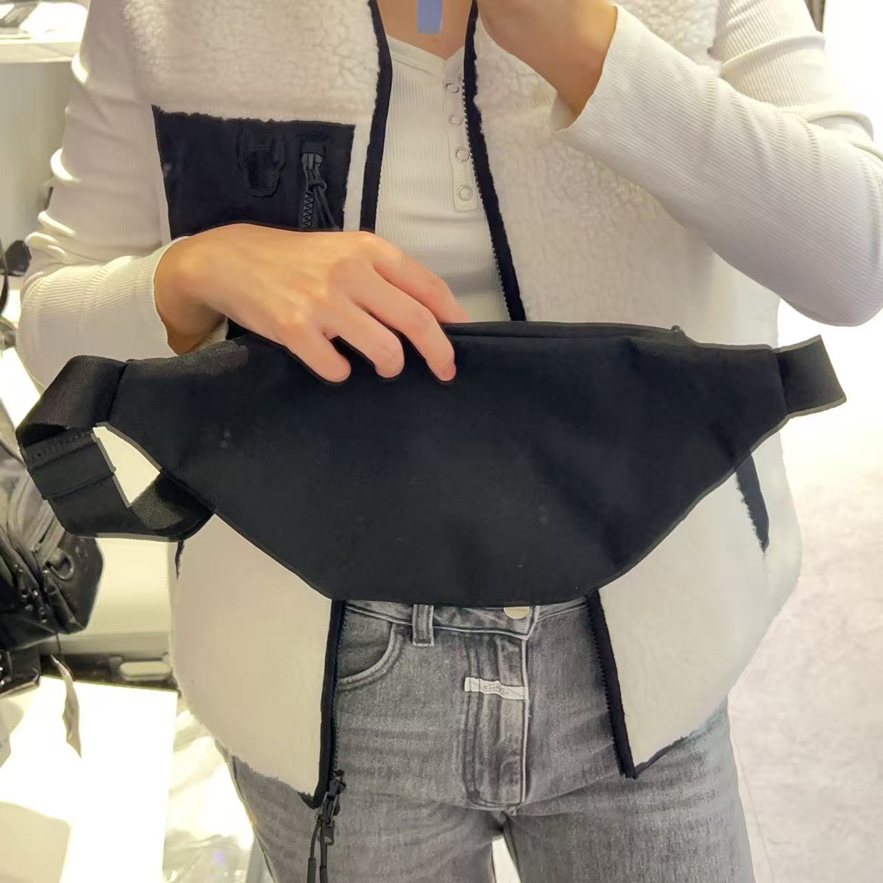 韓國 LifeWork Square Wappen Hip Sack【LW053】