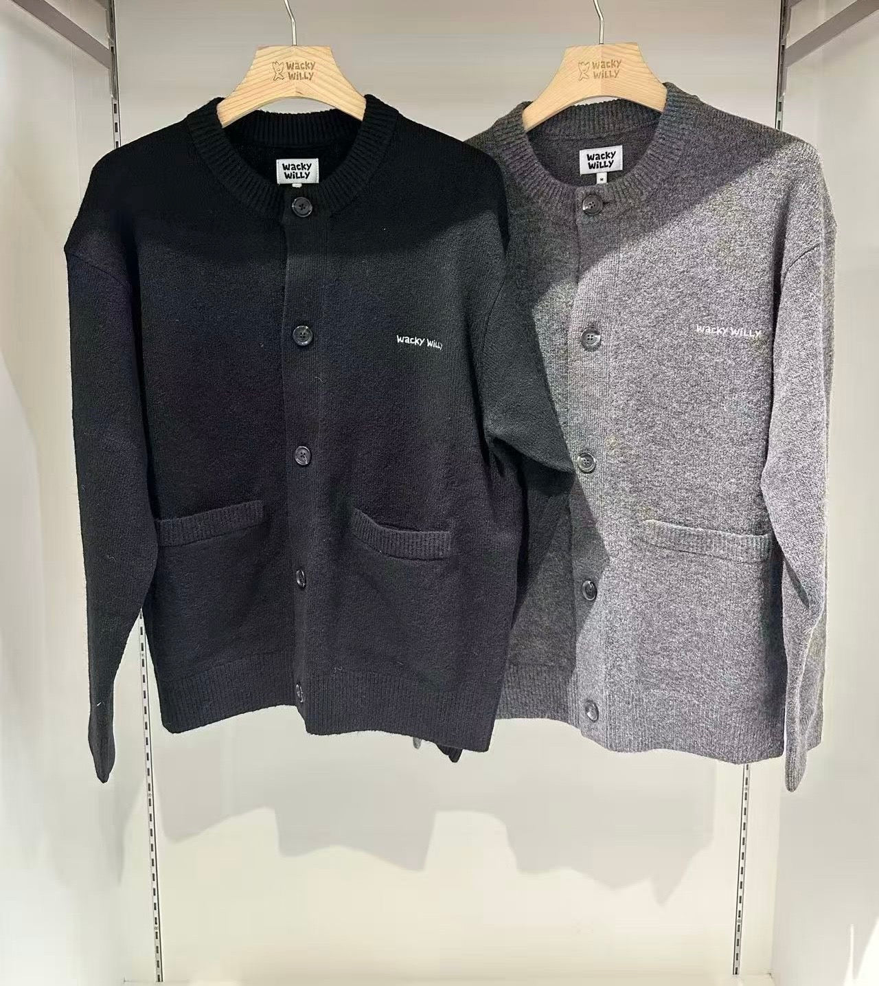 韓國 Wacky Willy Typo Logo Round Neck Cardigan【WW105】