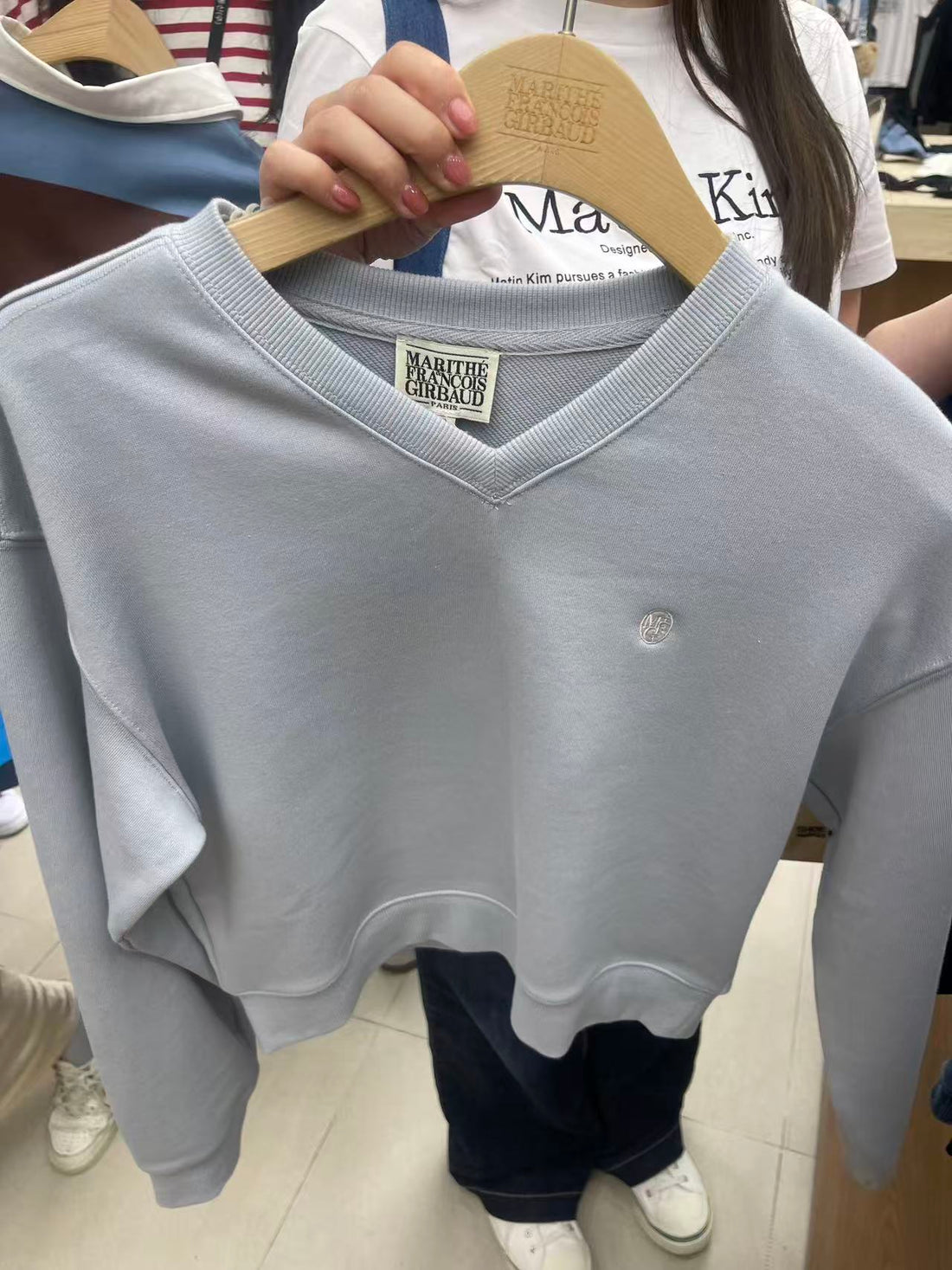 韓國 Marithe Francois Girbaud W Circle Logo V Neck Crop Sweatshirt【MF688】