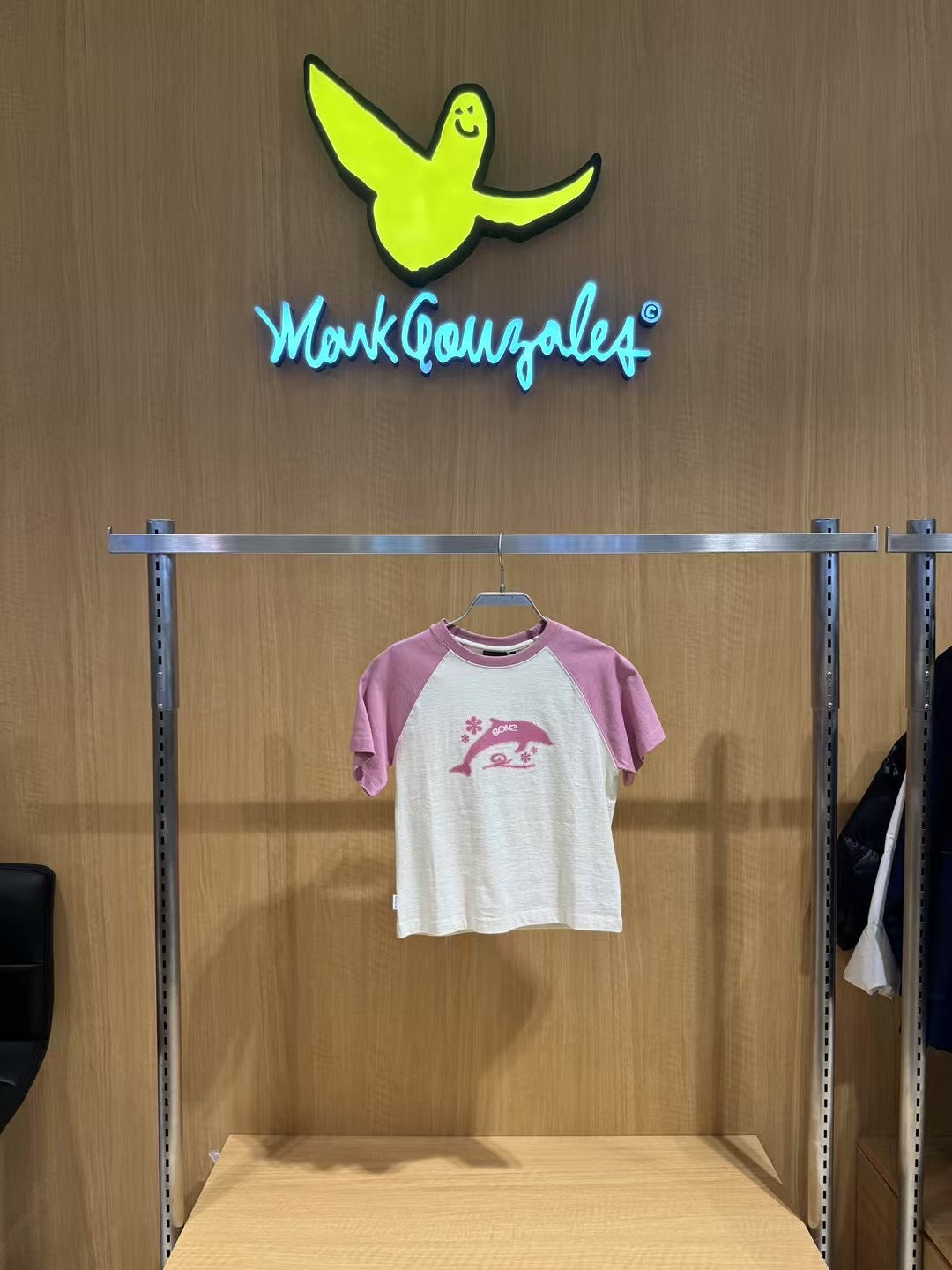 韓國 Mark Gonzales Womens Dolphin Raglan T-Shirt【MG108】