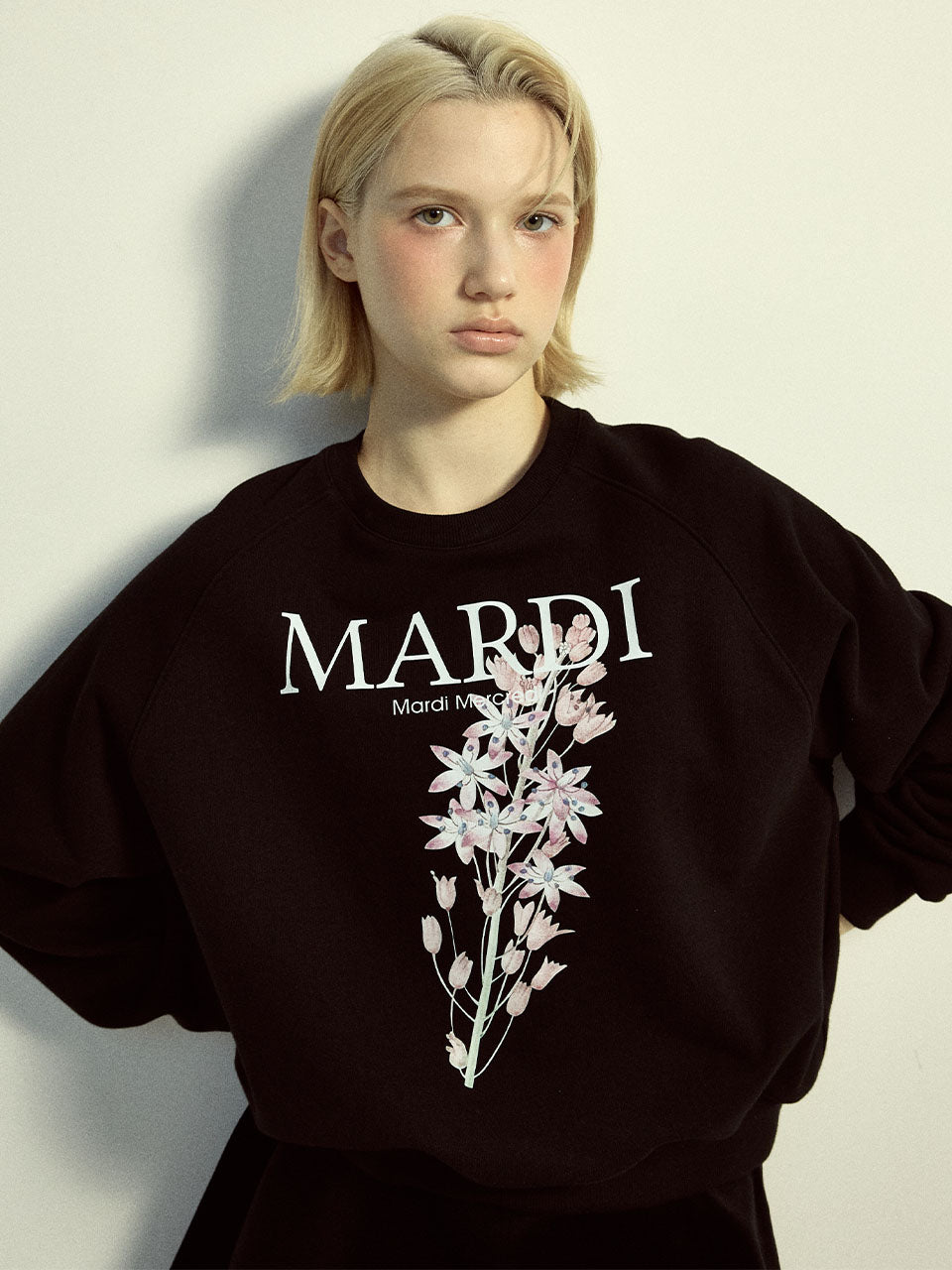 韓國 Mardi Mercredi Sweatshirt Raglan Lilies 01【MM209】