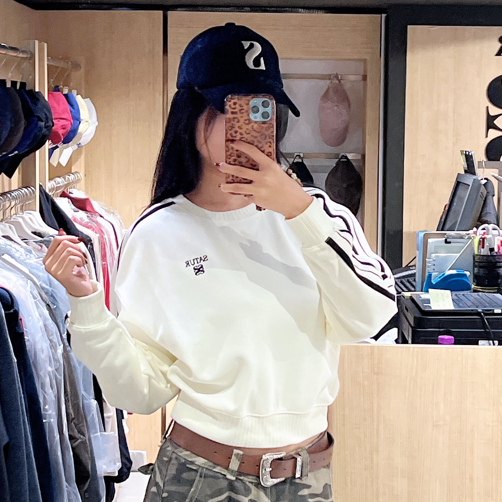 韓國 Satur Women's Lawton Crop Sweatshirt【SR215】