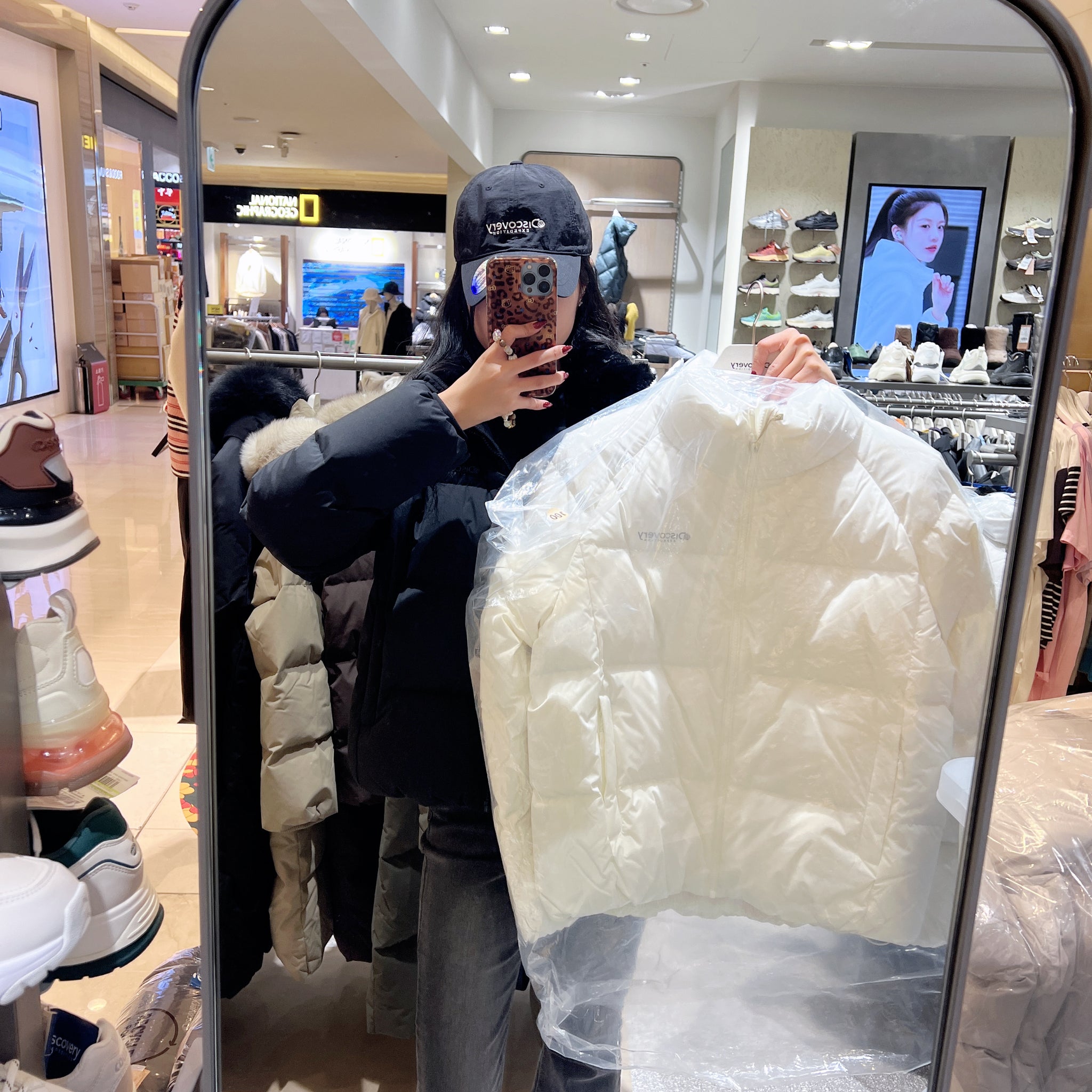 韓國 Discovery Women's Olive Glow Down Short Padding (鴨絨)【DY081】