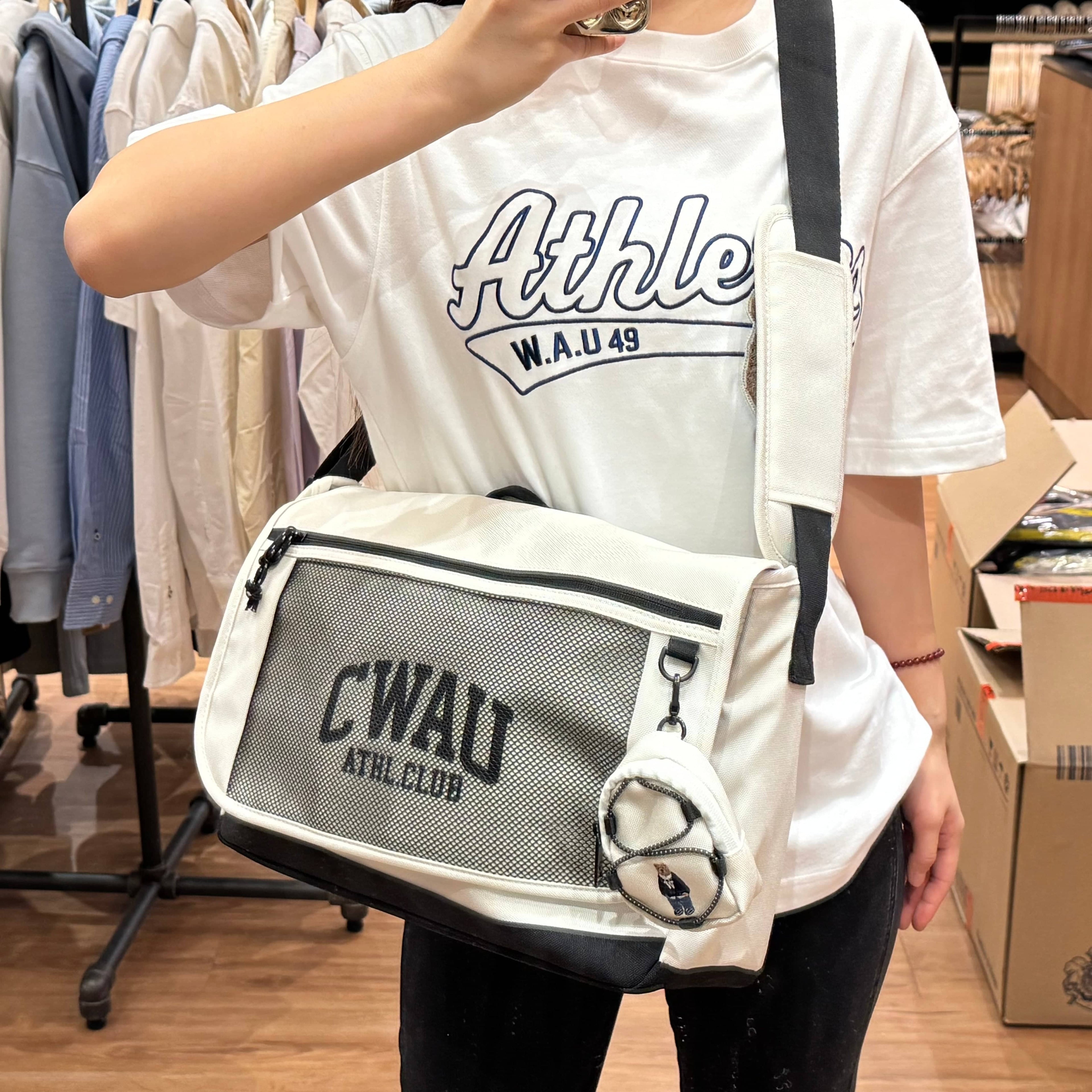 韓國 Who.A.U Steve Campus Patch T-shirt【WA045】 - STT Mall HK 靚太網購