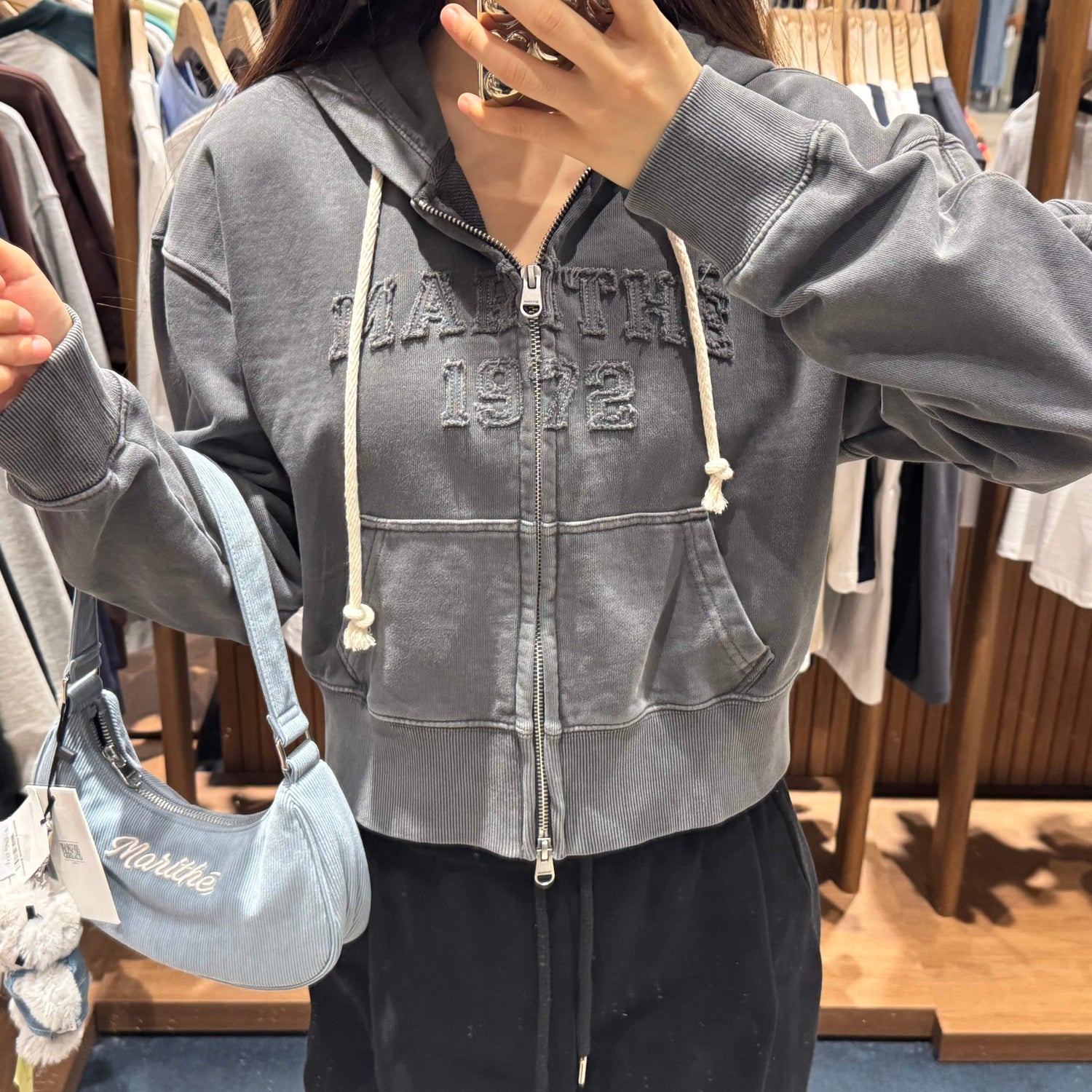 韓國 Marithe Francois Girbaud W VINTAGE DYEING APPLIQUE LOGO CROP HOODIE ZIPUP 【MF024】 - STT Mall HK 靚太網購