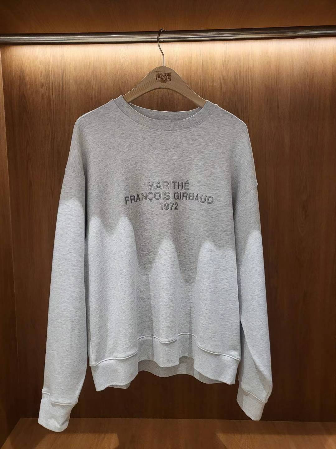 韓國 Marithe Francois Girbaud LETTERING LOGO SWEATSHIRT【MF035】 - STT Mall HK 靚太網購