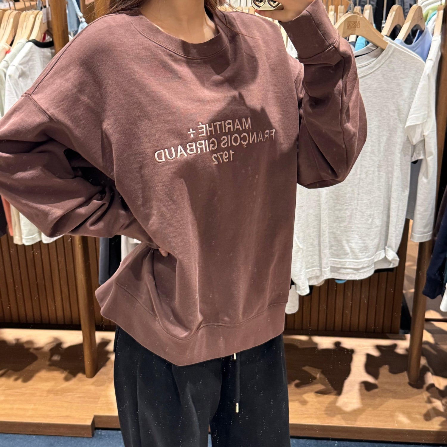 韓國 Marithe Francois Girbaud LETTERING LOGO SWEATSHIRT【MF035】 - STT Mall HK 靚太網購