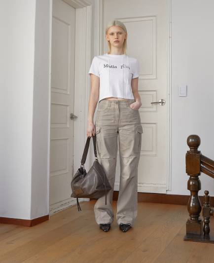 韓國 Matin Kim UNBALANCE TYPO LOGO CROP TOP【MK064】