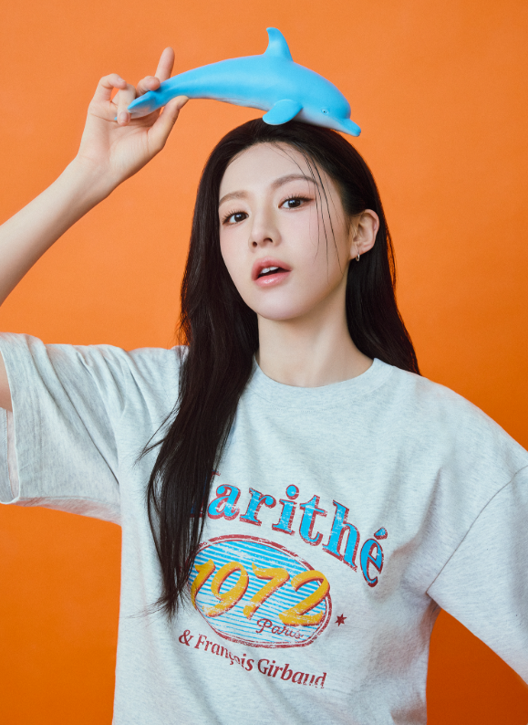 韓國 Marithe Francois Girbaud Women's OVERSIZED ELLIPSE GRAPHIC T-SHIRTS【MF571】