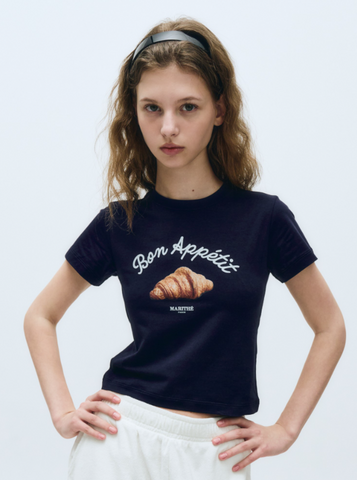 韓國 Marithe Francois Girbaud Women's SLIM FIT BREAD GRAHPIC CROP T-SHIRT【MF490】