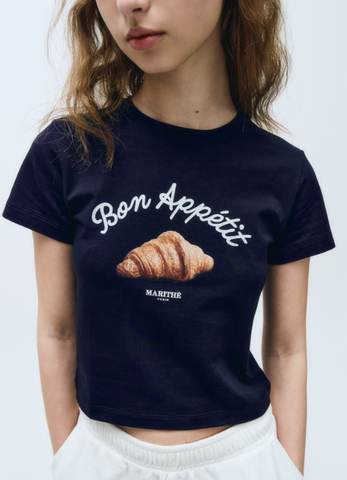 韓國 Marithe Francois Girbaud Women's SLIM FIT BREAD GRAHPIC CROP T-SHIRT【MF490】