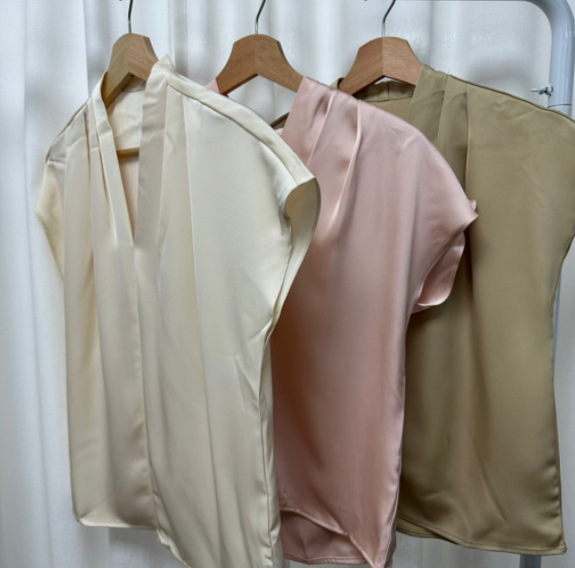 【現貨】V領純色上衣【ST073】