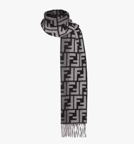 Fendi Muffler (訂金$500,總售價為 $3,568)【SE298】