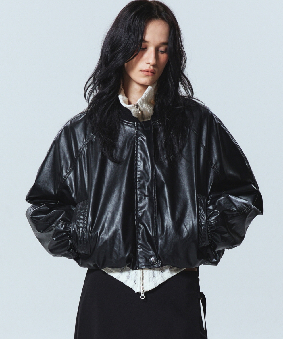 韓國 Nick Nicole Wrinkle Crop Varsity Leather Jumper【NK043】