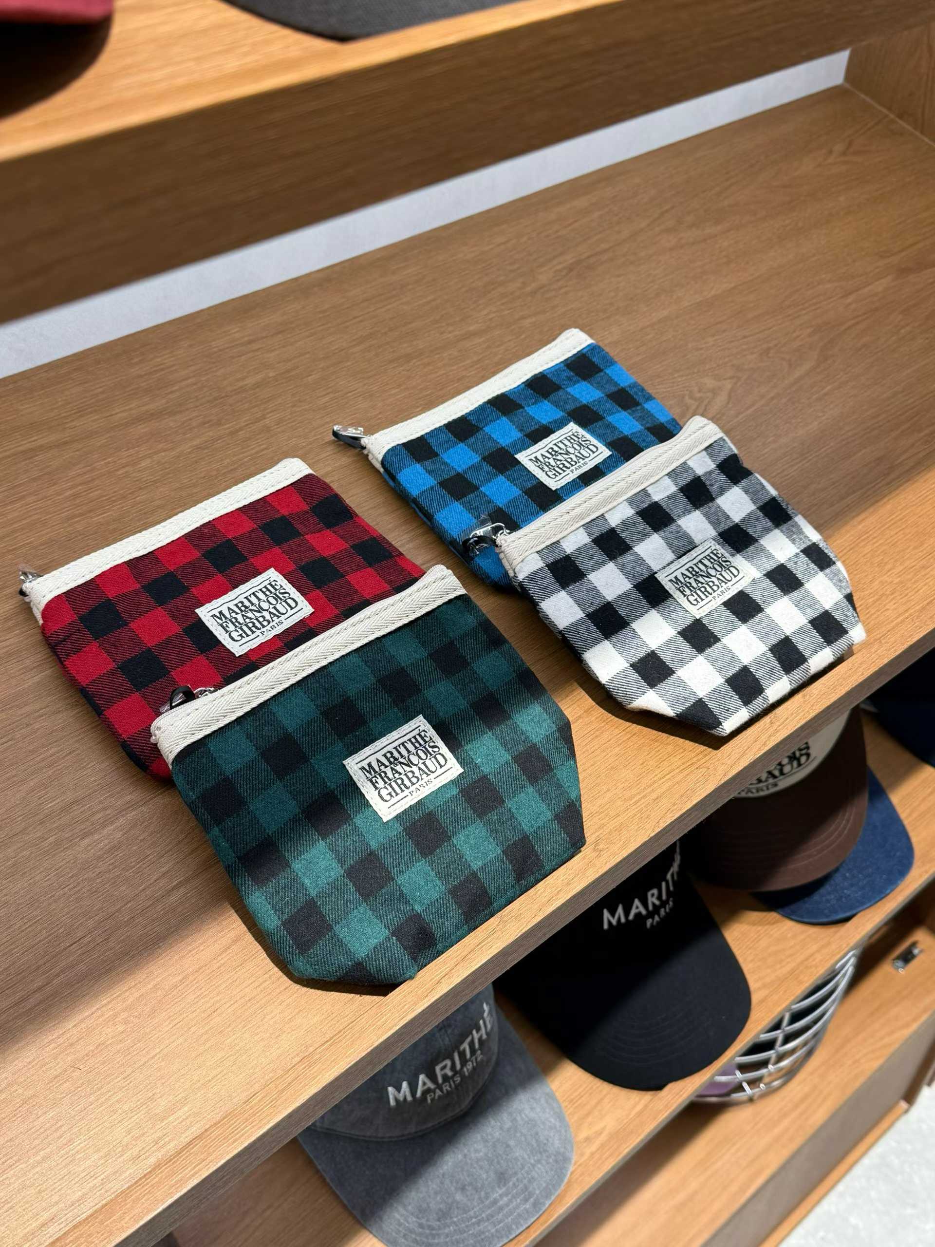 韓國 Marithe Francois Girbaud Classic Logo Pouch【MF655】