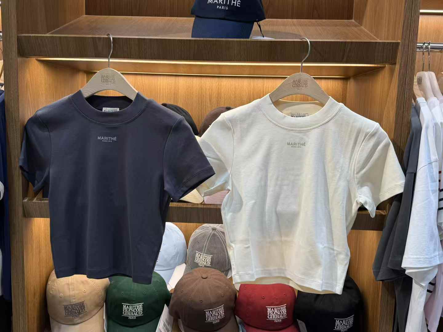 韓國 Marithe Francois Girbaud Women's MOCK NECK CROP T-SHIRTS【MF562】