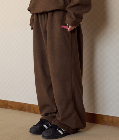 韓國 Ambler Love, Cozy Embroidered Fleece Wide Sweatpants【AR158】