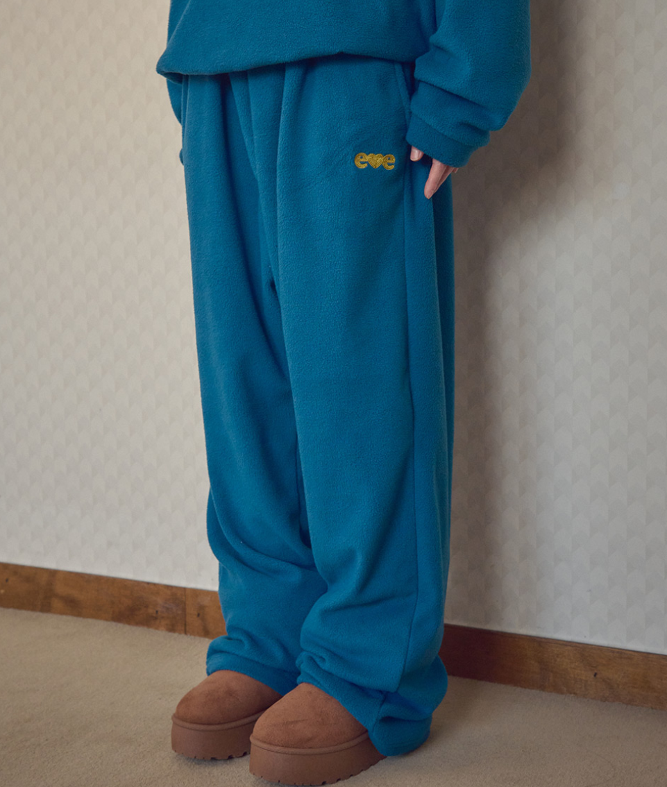韓國 Ambler Love, Cozy Embroidered Fleece Wide Sweatpants【AR158】