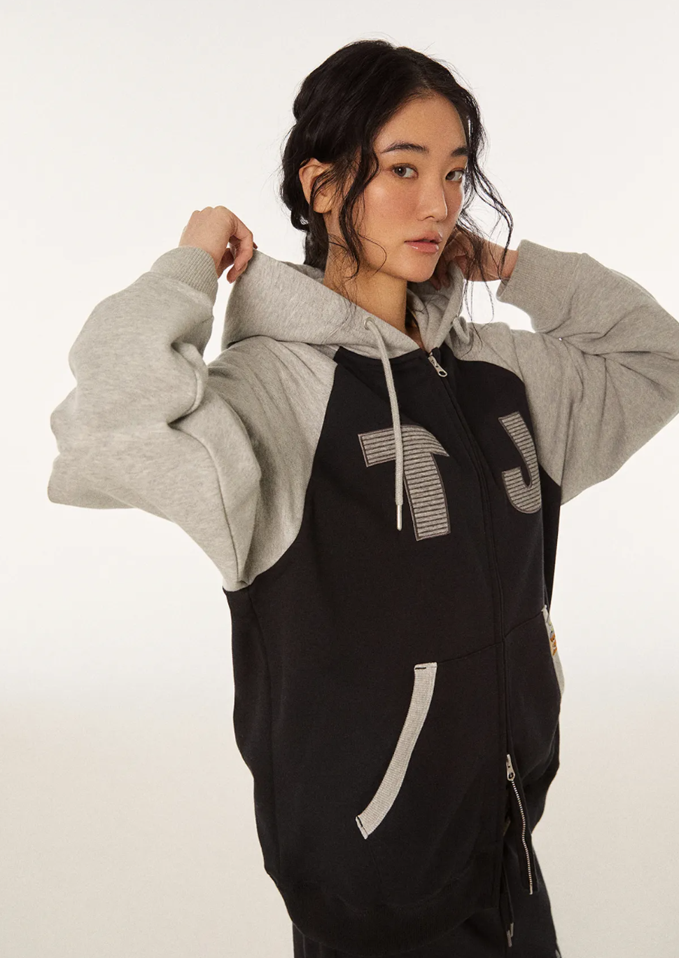 韓國 SPAO Tom and Jerry Hooded Zip-up【SP385】