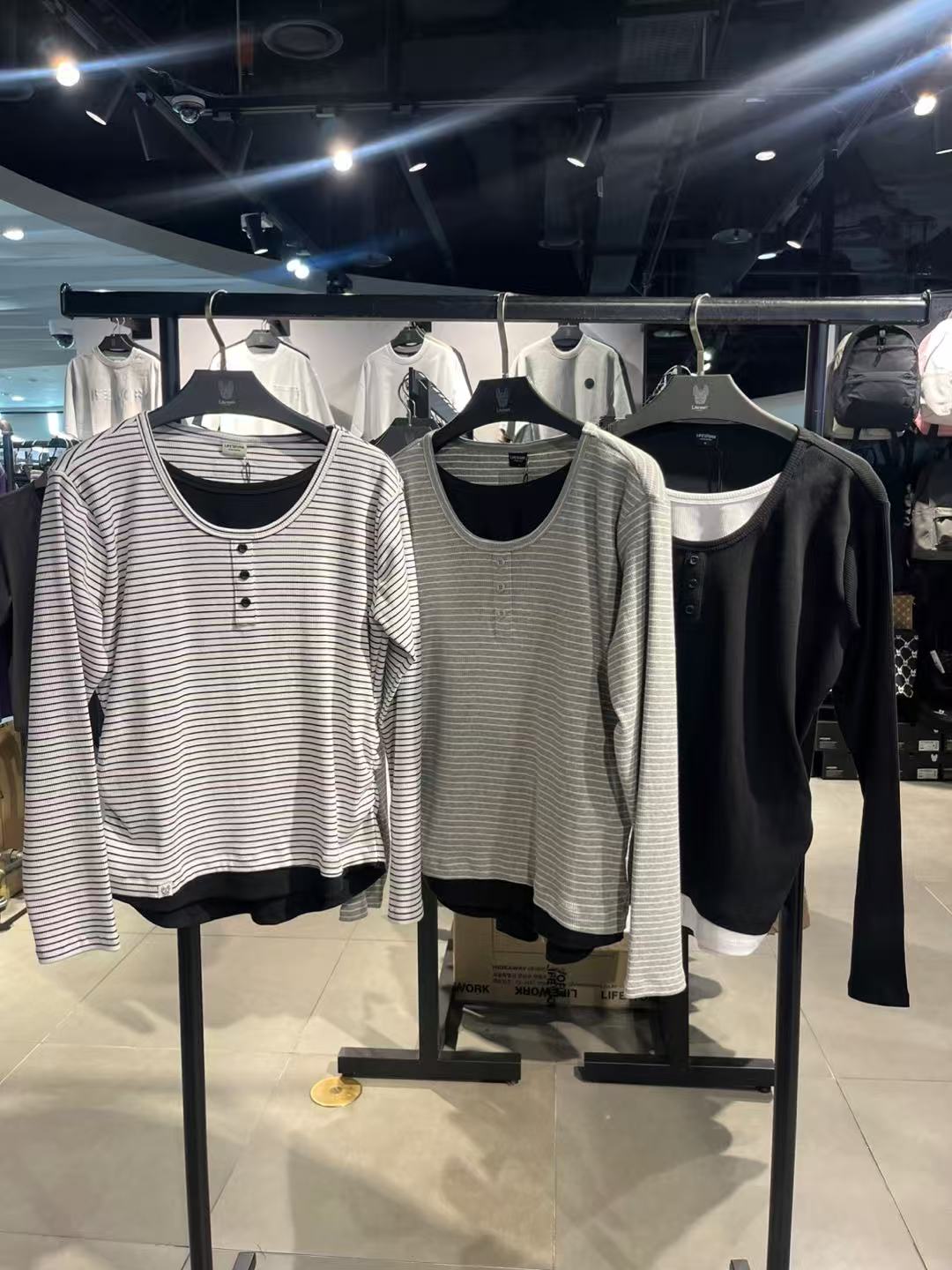 韓國 Lifework Women's Layered Henley Neck Long Sleeve T-Shirt【SC150】