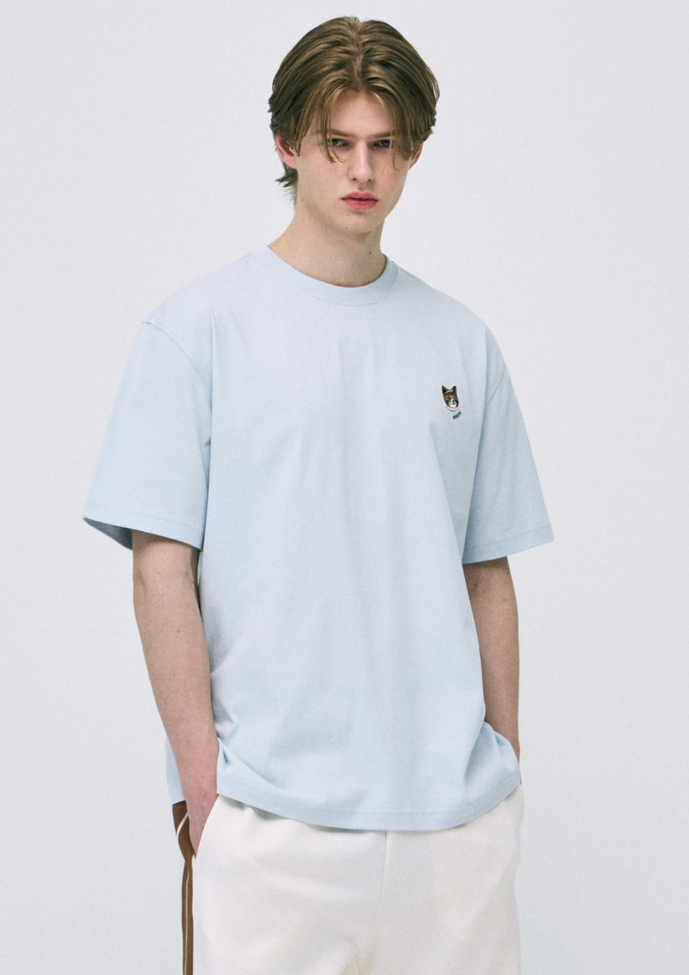 韓國 Nerdy Handsome Cat Wappen S/S T-Shirt【NY018】