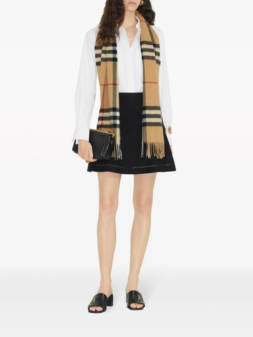Burberry Muffler (訂金$500，總售價為 $3,678)【SE238】