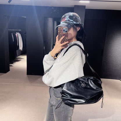 韓國 Mucent Gael Metal Logo Shirring Side String Cross Bag【MU109】