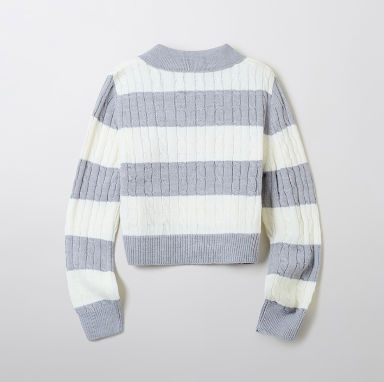 韓國 SPAO Cable Semi-Open Crop Sweater【SP211】