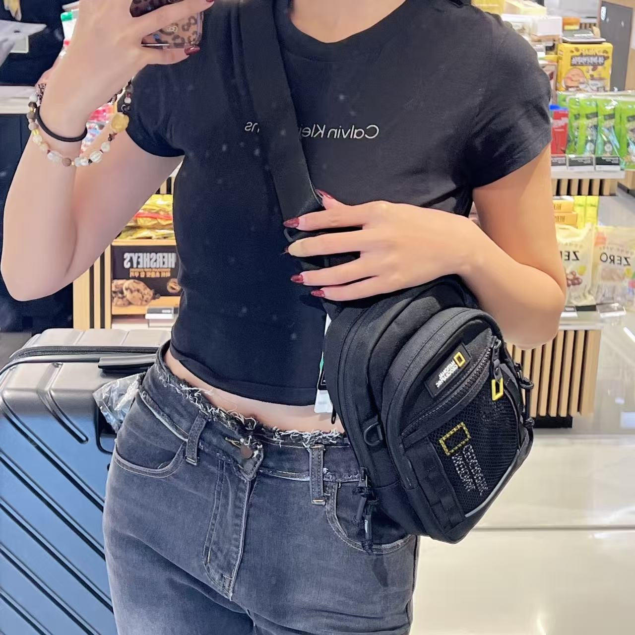 韓國 National Geographic Patch Sling Bag【NG165】