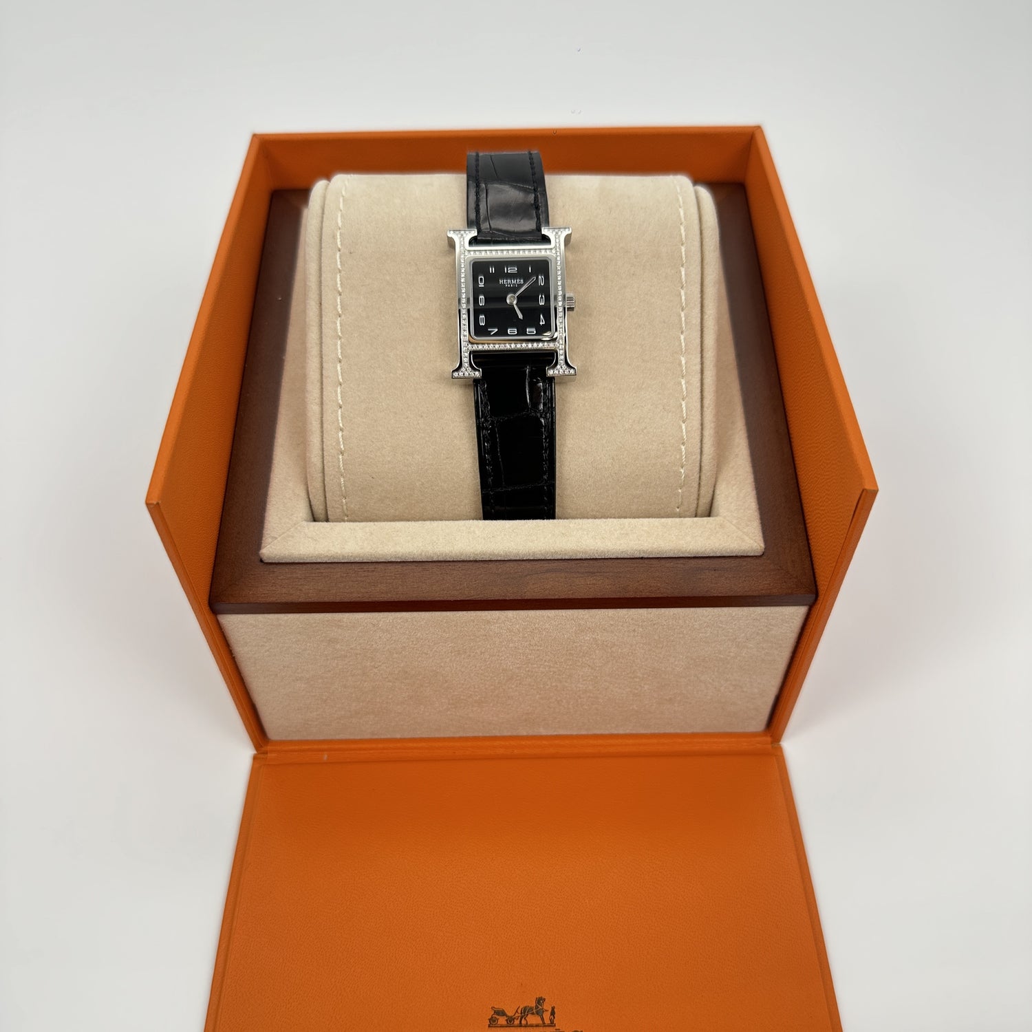 1201-49 Hermès H HOUR CK 89 SHINY ALLIGATOR DIAMOND BLACK FACE【全新】