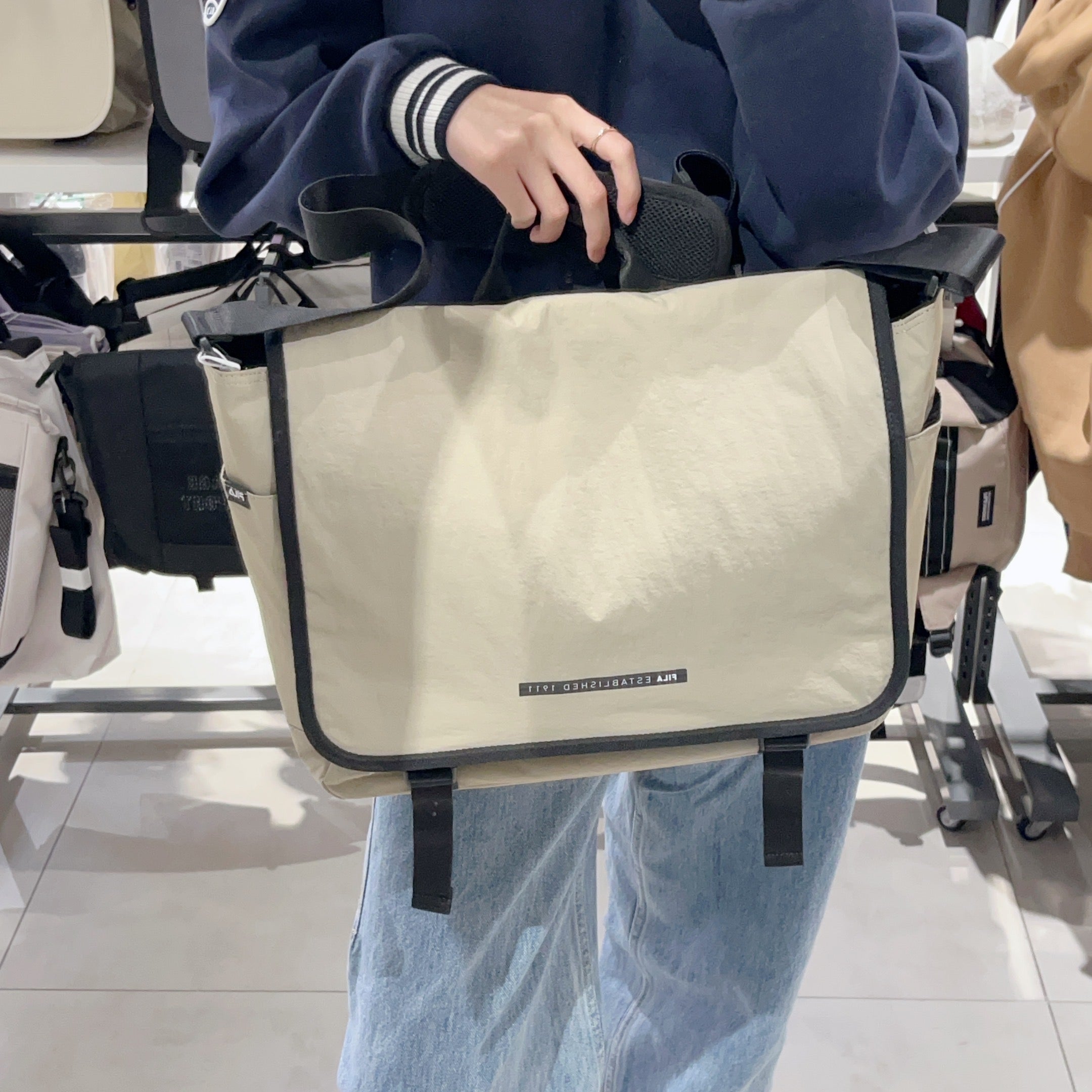 韓國 FILA Daylight Messenger Bag【FA068】