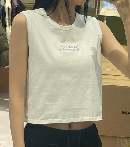 韓國 Markm WAVE SLOGAN SLEEVELESS CROP T-SHIRT【MA052】 - STT Mall HK 靚太網購