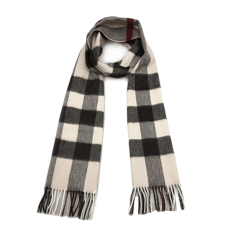 Burberry Muffler (訂金$500，總售價為 $3,198)【SE216】