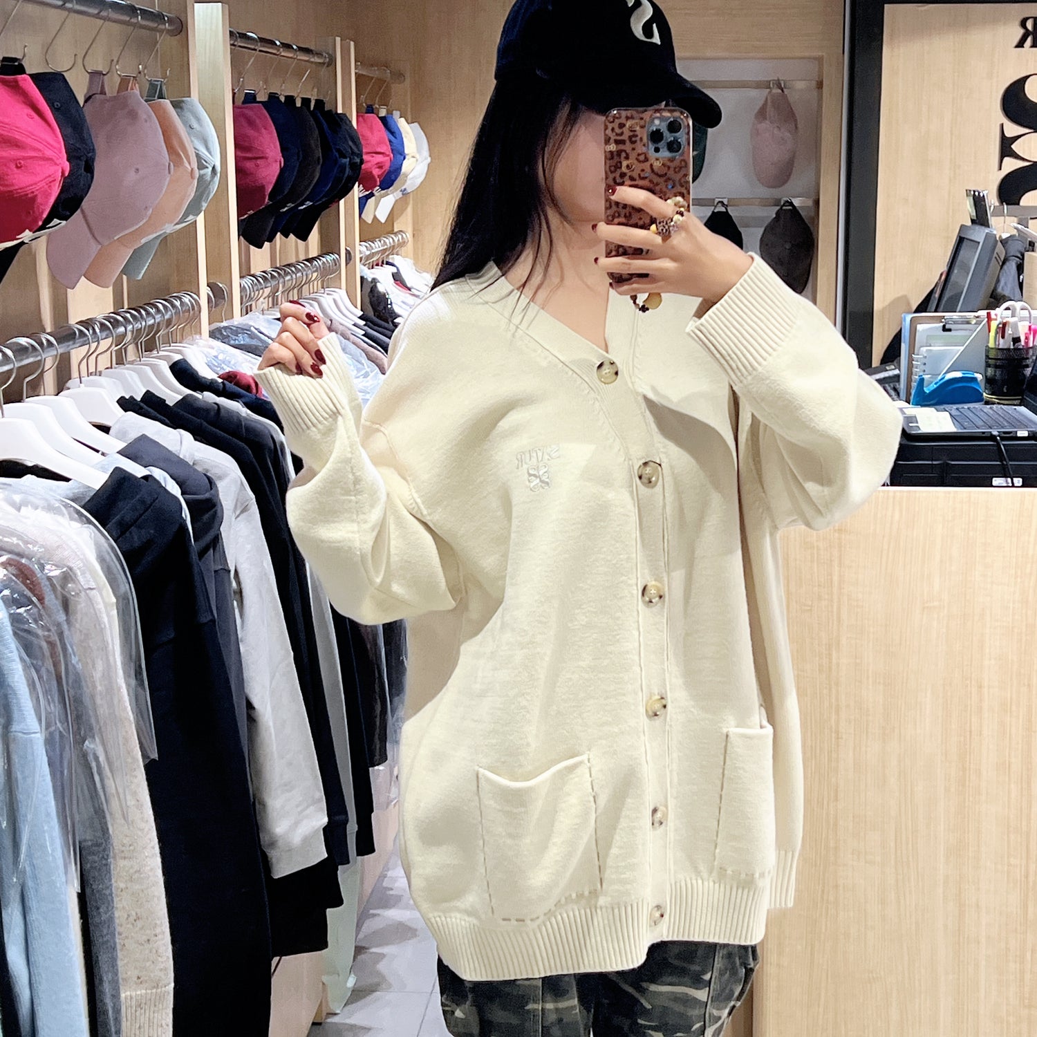韓國 Satur Outline Basic V-Neck Cardigan【SR241】