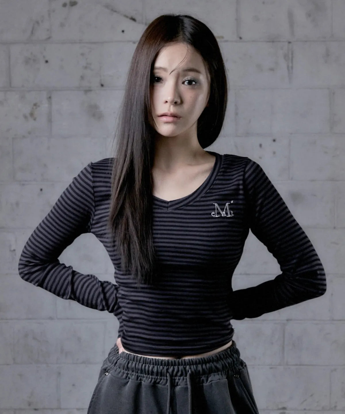 韓國 Mucent Emma V-Neck Stripe Long Sleeve T【MU176】