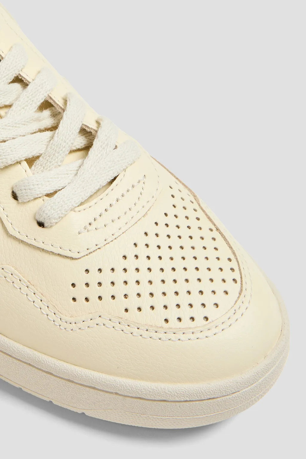 VEJA V-90 perforated leather sneakers【JA132】