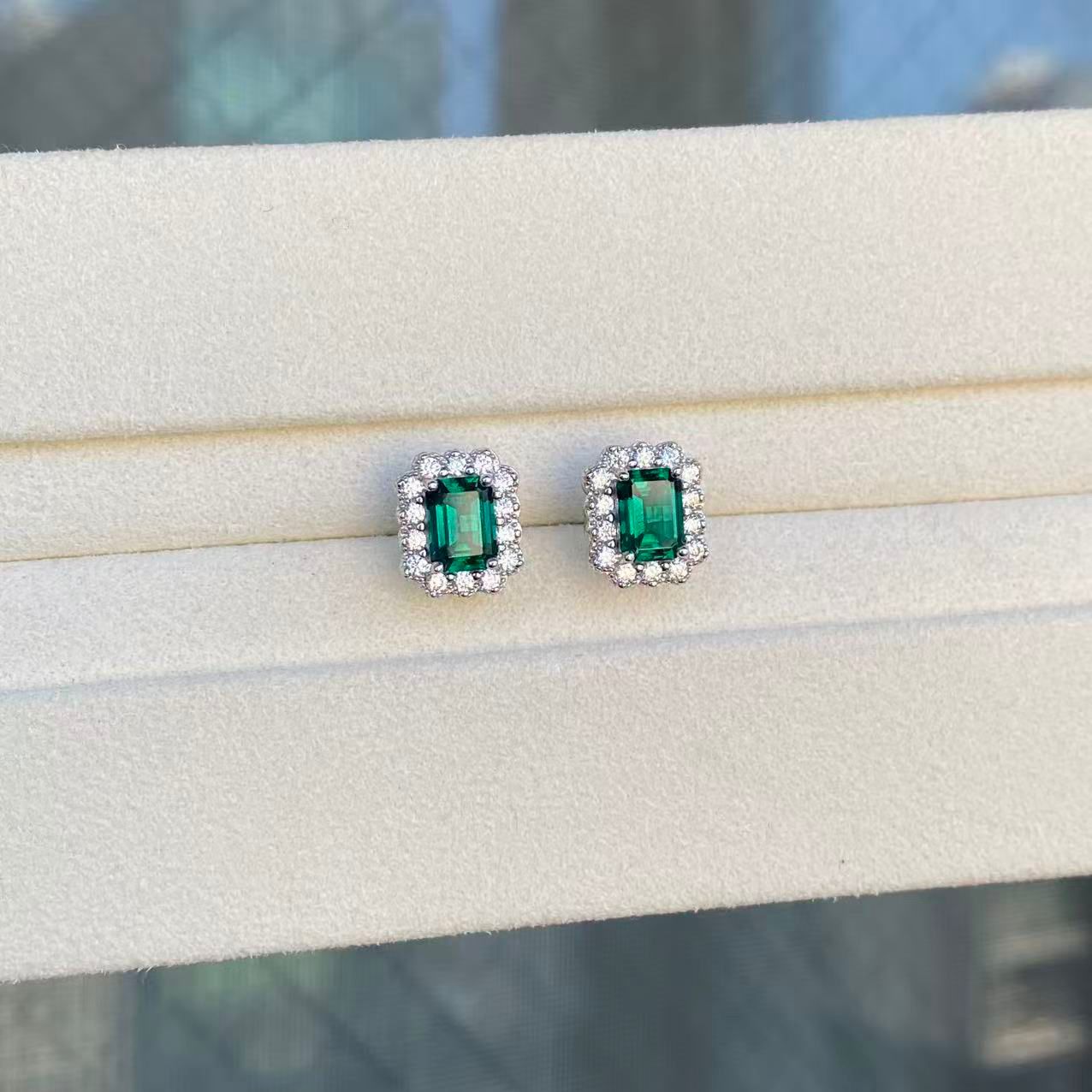 日本直送 經典方切祖母綠銀耳飾【JS397】