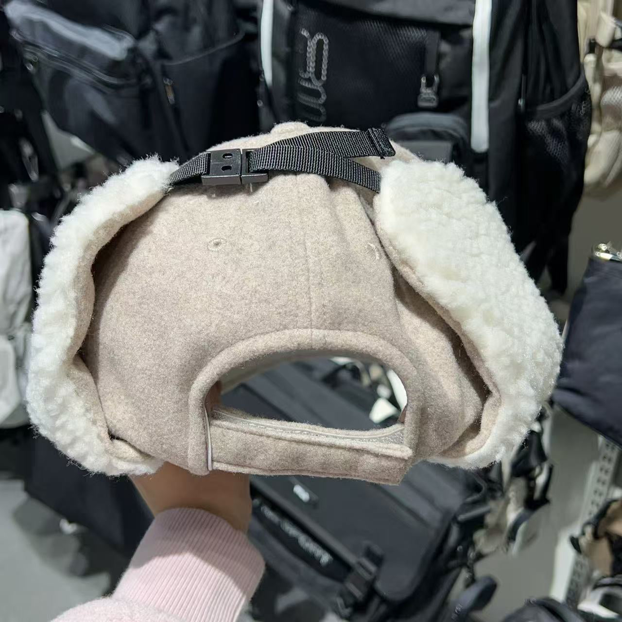 韓國 FILA Linear Earflap Cap【FA096】