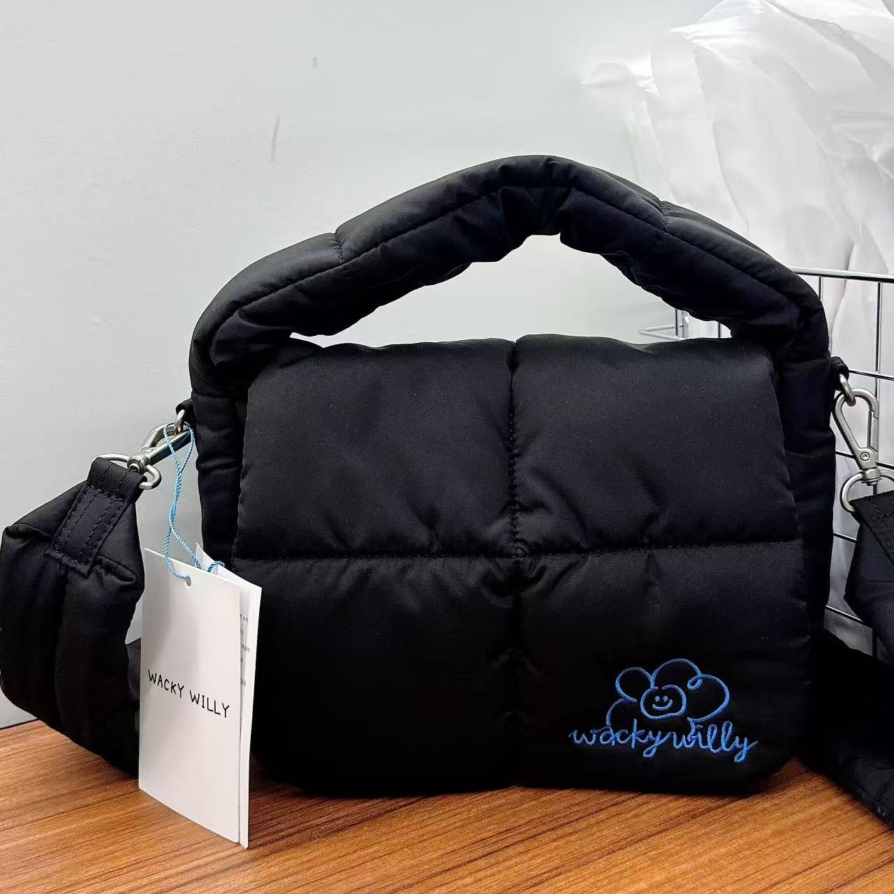 韓國 Wacky Willy Lily Small Padded Bag【WW056】